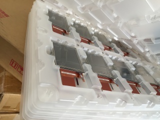 夏普 3.5" TN 液晶模组 240×320 50nits 透反射式 262K WLED TTL 50pins 带电阻触摸