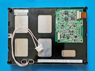 京瓷 5.7" 320×240 FSTN-LCD 黑白模-负显 透射式 CCFL 并口数据 20pins