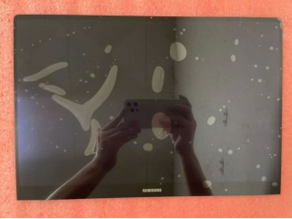 三星 16" 2880×1800 AM-OLED 1.06B  eDP